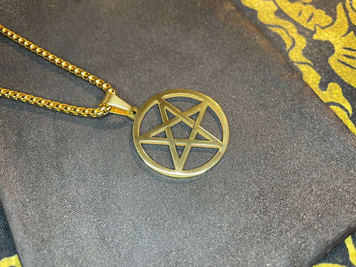 Inverted Pentagram Upside Down Stainless Steel Pendant Necklace Talisman Amulet Gothic Satanic Wiccan Pagan Occult Jewelry Best Gift - Gold