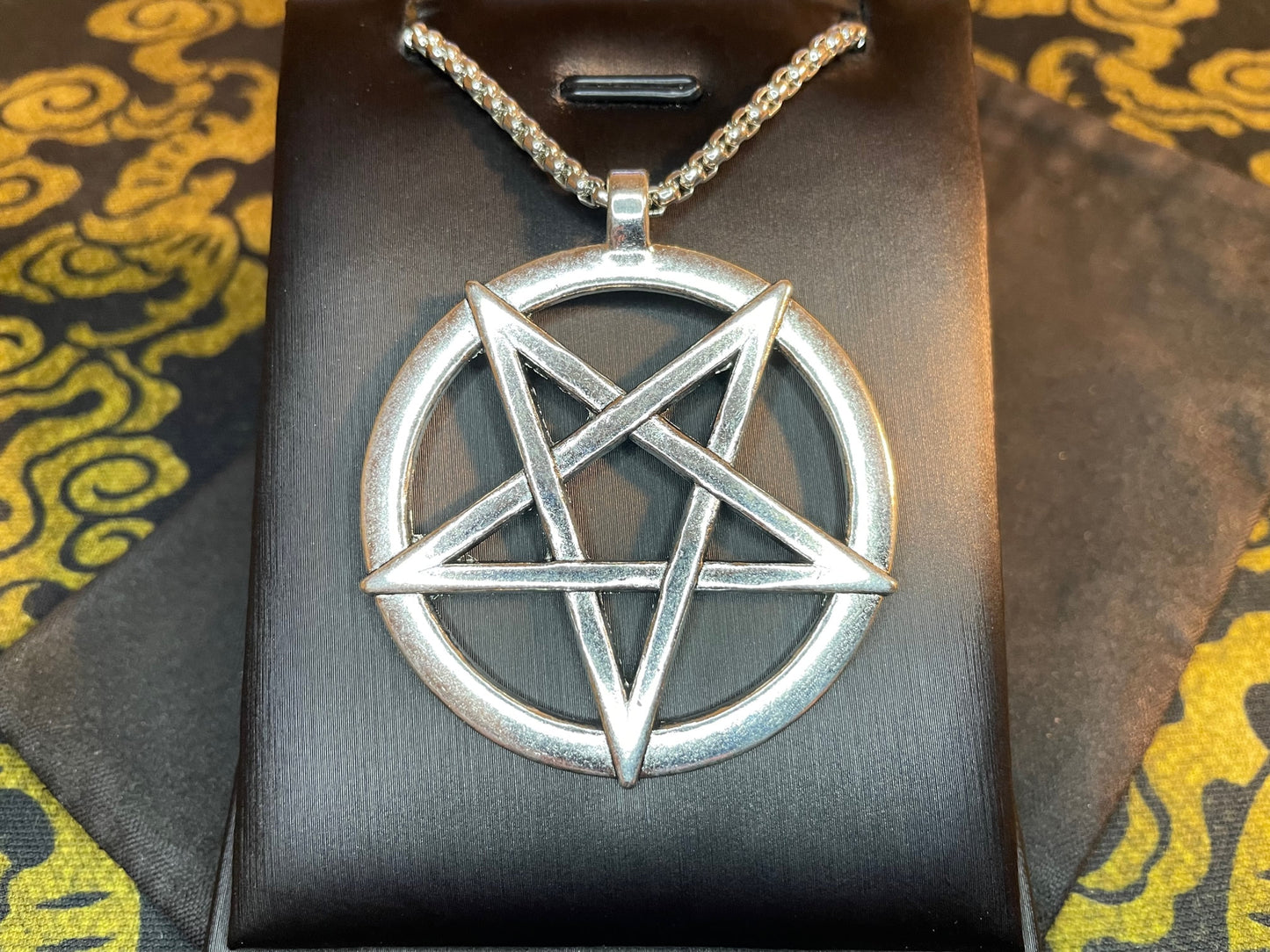 Large Pentagram Intertwined Pentacle Star Circle Stainless Steel Pendant Necklace Satanic Wiccan Pagan Occult Jewelry Best Gift - Silver