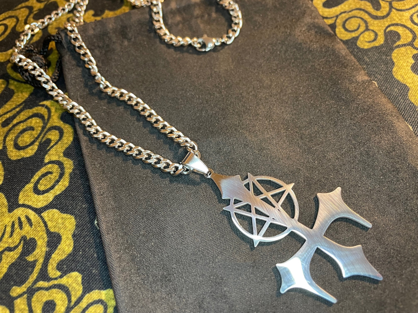 Vampire Fang Upside Down Cross Inverted Pentagram Stainless Steel Pendant Necklace Gothic Satanic Church Wiccan Occult Jewelry Gift - Silver