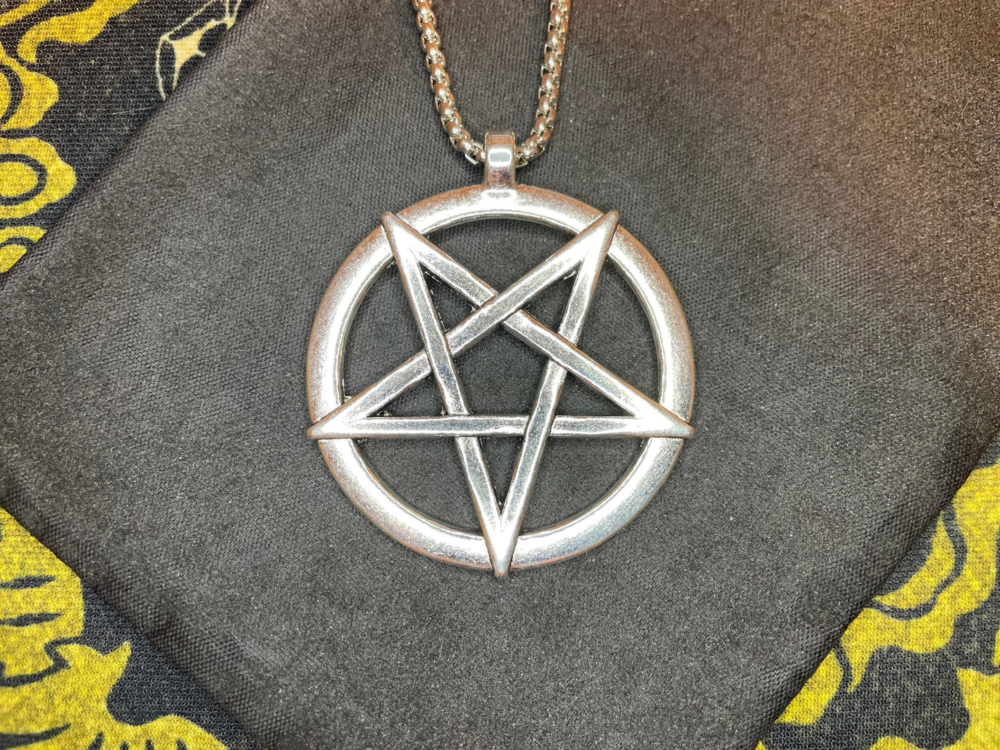 Large Pentagram Intertwined Pentacle Star Circle Stainless Steel Pendant Necklace Satanic Wiccan Pagan Occult Jewelry Best Gift - Silver