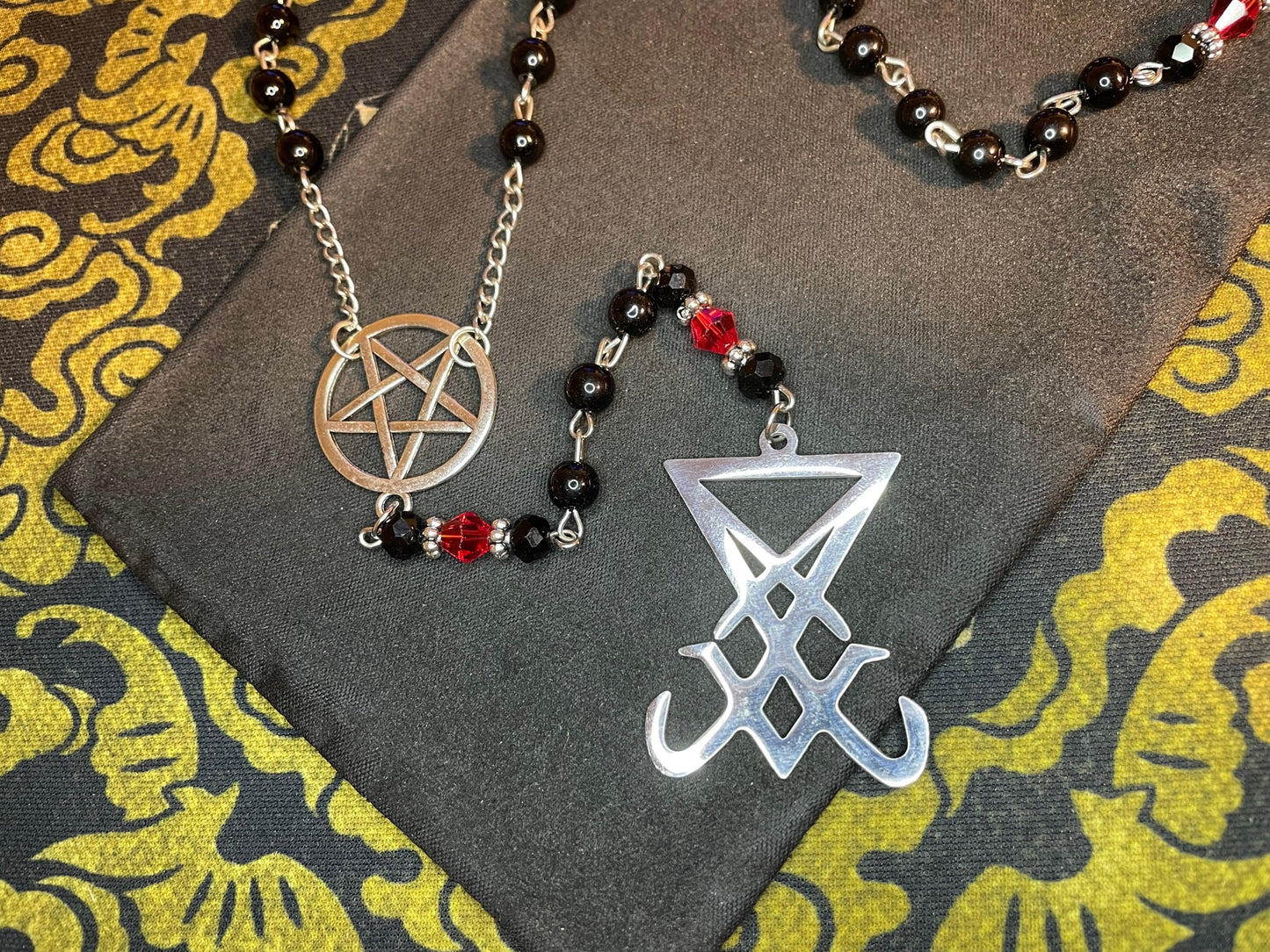 Satanic Rosary Inverted Upside Down Pentagram Sigil of Lucifer Pendant Necklace Small Bead Wiccan Occult Jewelry Gift - Silver, Black, & Red