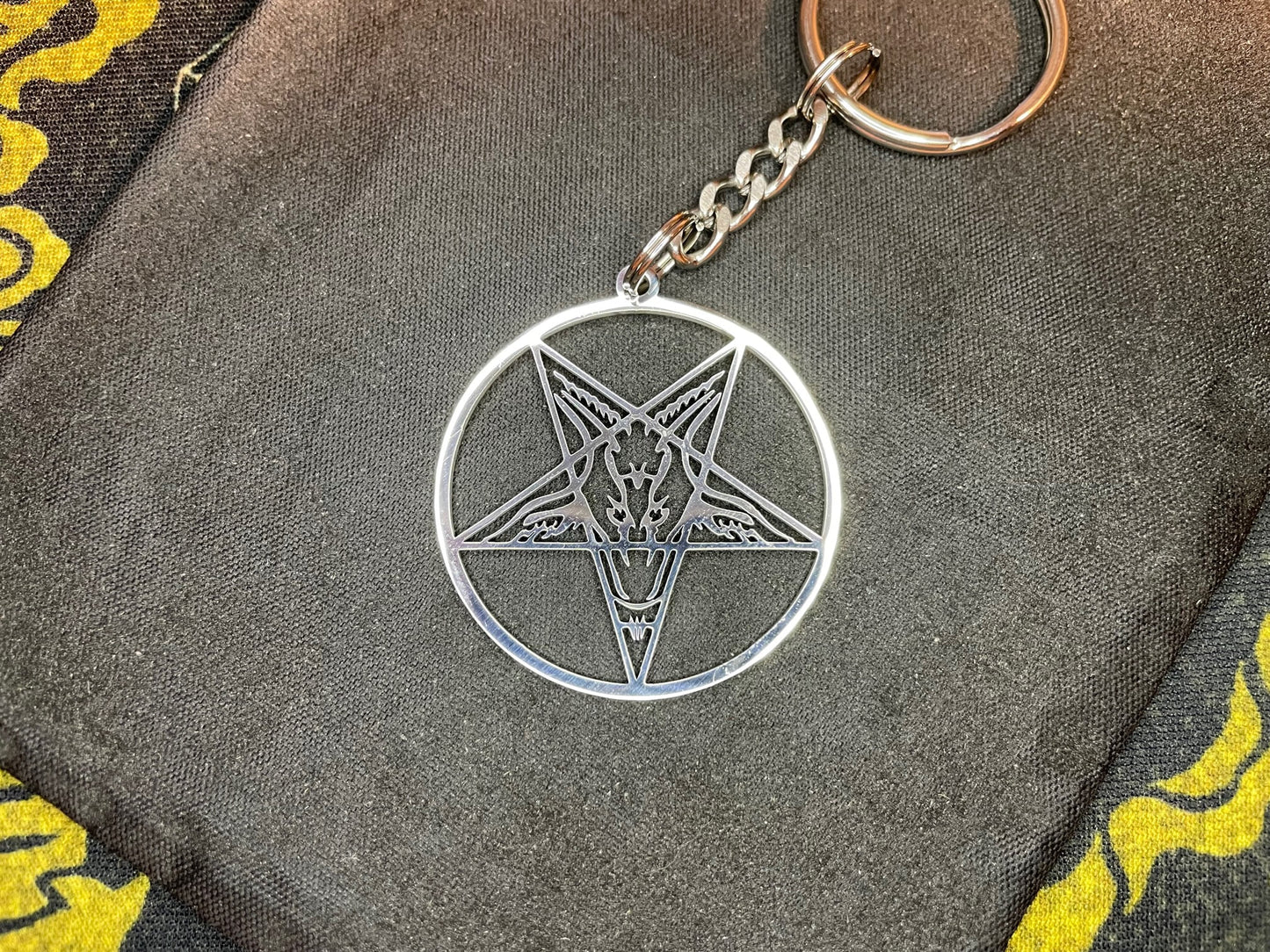 Sigil of Baphomet Church of Satan Inverted Upside Down Pentagram Stainless Steel Keychain Wiccan Satanic Gothic Pagan Jewelry Gift - Silver