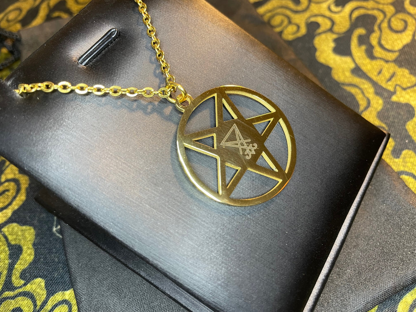 Inverted Pentagram Sigil of Lucifer Upside Down Stainless Steel Pendant Necklace Satanic Gothic Pagan Wiccan Occult Jewelry Best Gift - Gold