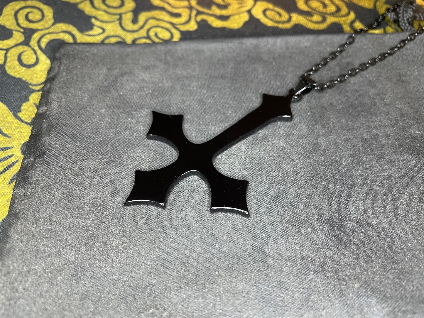 Swirled Acrylic Inverted Upside Down Cross Pendant Necklace Vintage Gothic Satanic Church Pagan Wiccan Occult Jewelry Best Gift - Black