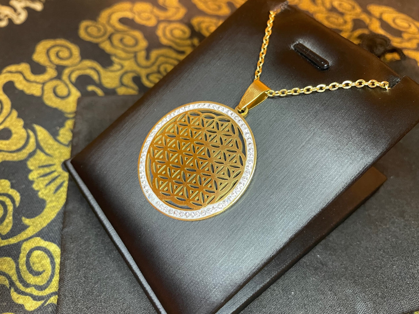 Flower of Life Sacred Geometry Yoga Hindu Buddhism Stainless Steel Pendant Necklace Pagan Occult Jewelry Best Gift - Gold & White Diamond